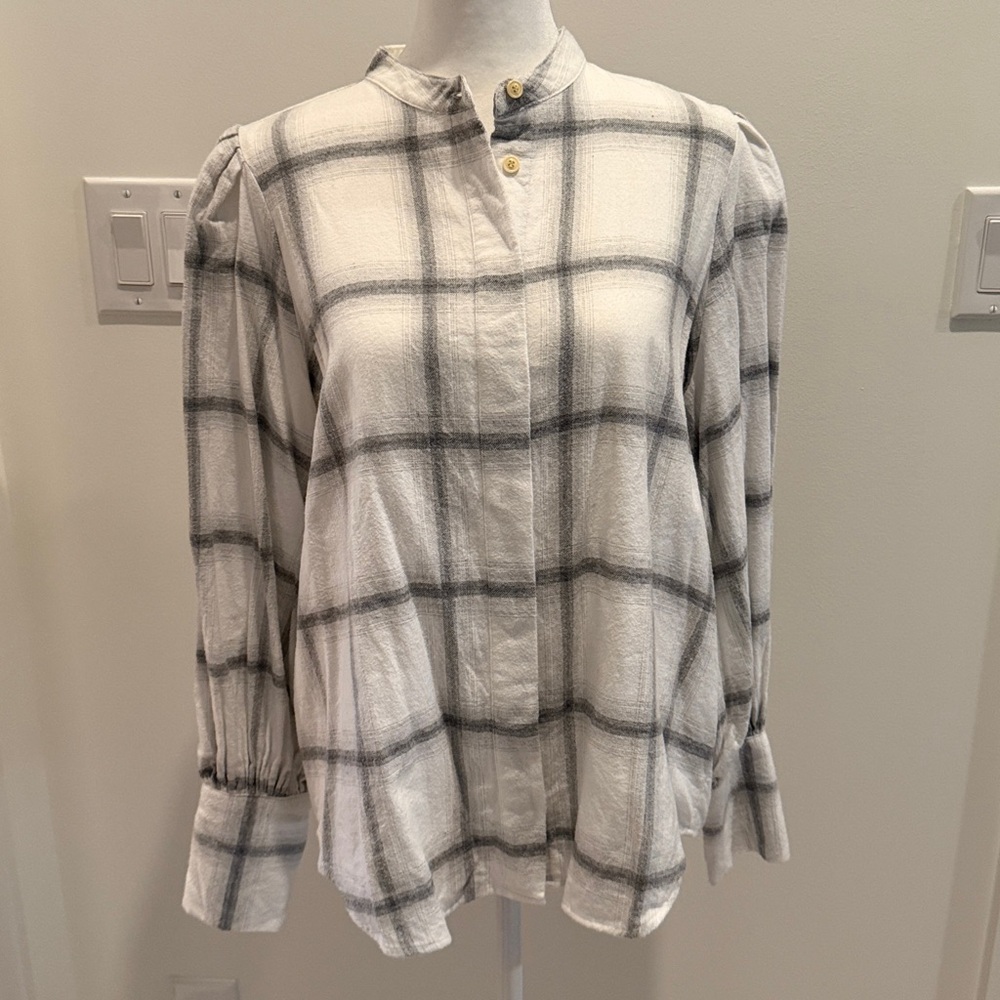 Banana Republic Plaid Flannel Shirt in White and Gray